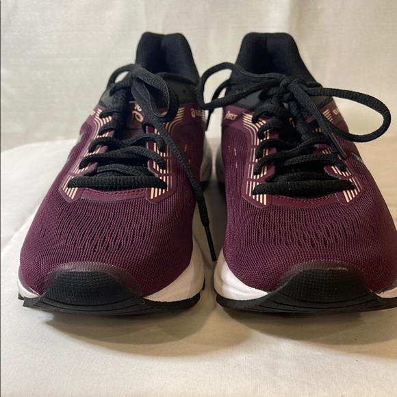 Asics Burgundy and Black Athletic Shoes with Breathable Mesh- GT-1000 - Picture 2 of 12